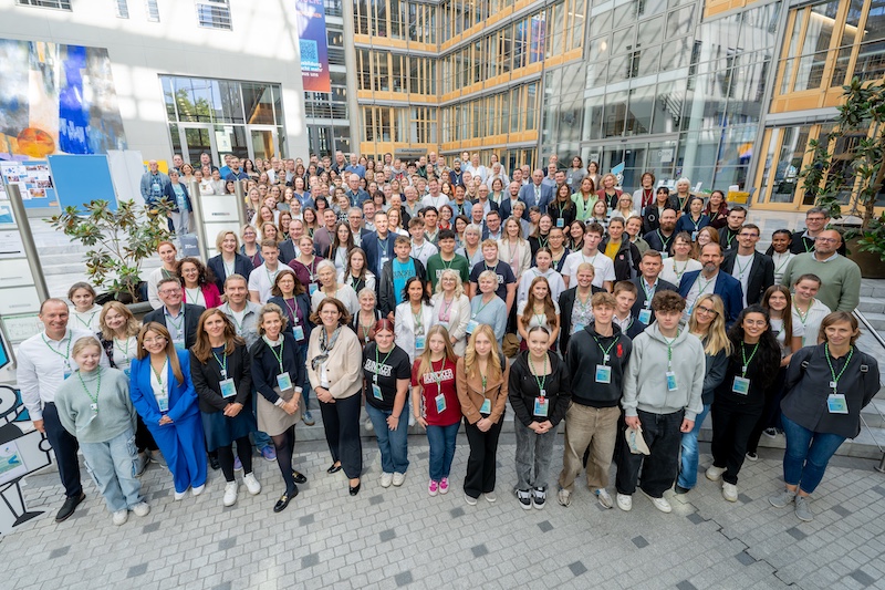 Gruppenfoto | 11. Bundesweiter Netzwerktag Berufswahl-SIEGEL in Berlin ©Christian Kruppa
